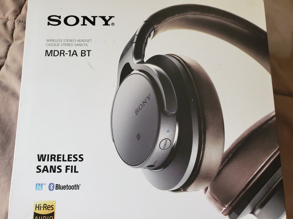 Sony headphones 30hr battery MDR-1A BT wireless Hi-Res audio