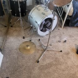 Drum Set With Extra Floor Tom 