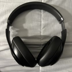 Beats - Studio Pro - Wireless Noise Cancelling