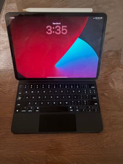 Apple iPad Pro M1 256gb WiFi + Cellular Model with Magic Keyboard, and Apple Pencil 2