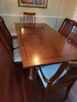 dining room set