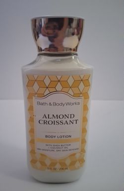 Almond croissant body lotion