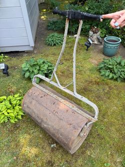 Heavy duty lawn roller