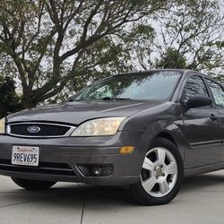 2005 FORD FOCUS