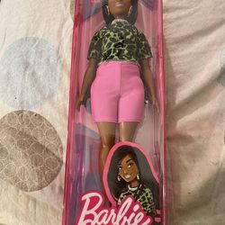 BARBIE (DOLL) NEW 