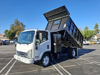 2019 Isuzu NRR