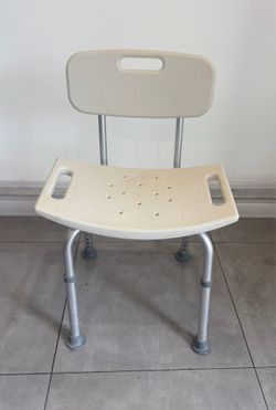 2 walkers, Shower Chair