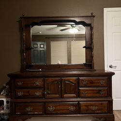 Real Wood Dresser W/mirror