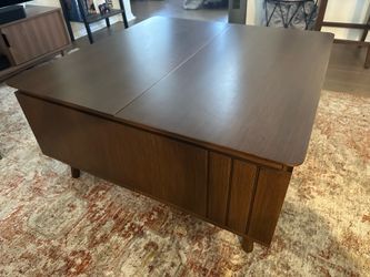 Coffee Table w/ Lift Top and Storage