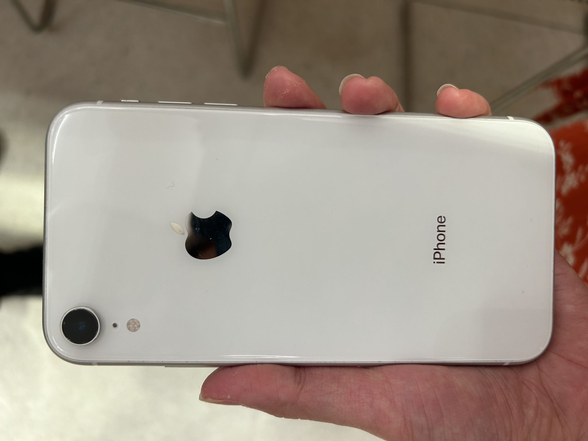 Like New iPhone XR White 128GB for Sale in New York, NY - OfferUp