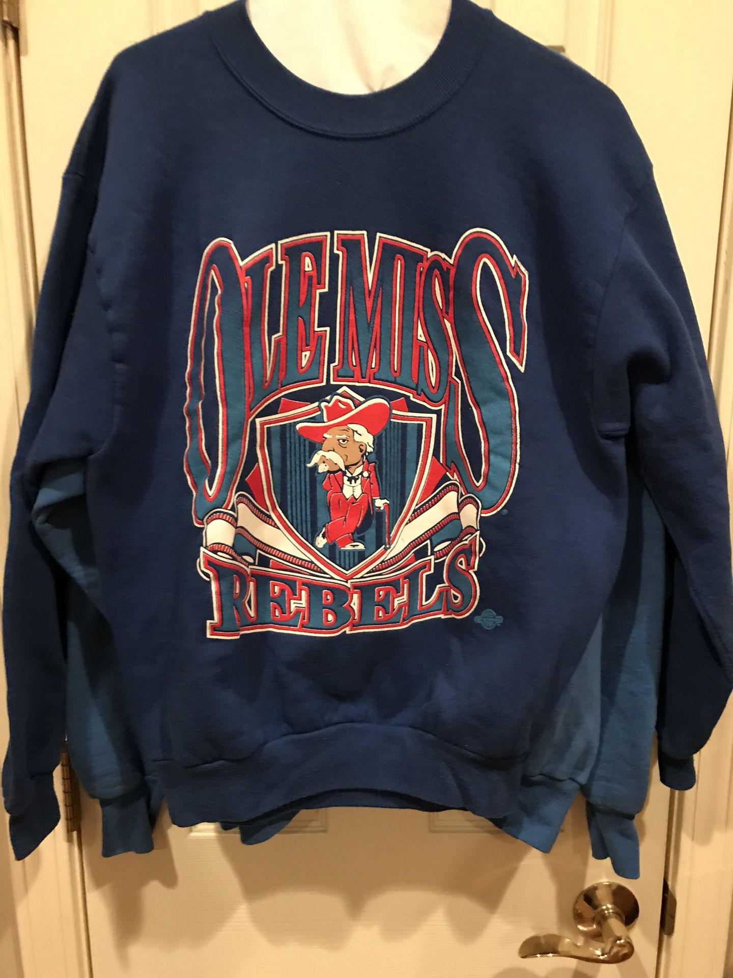 Vintage ole miss Rebels with”Colonel Reb” sweatshirt