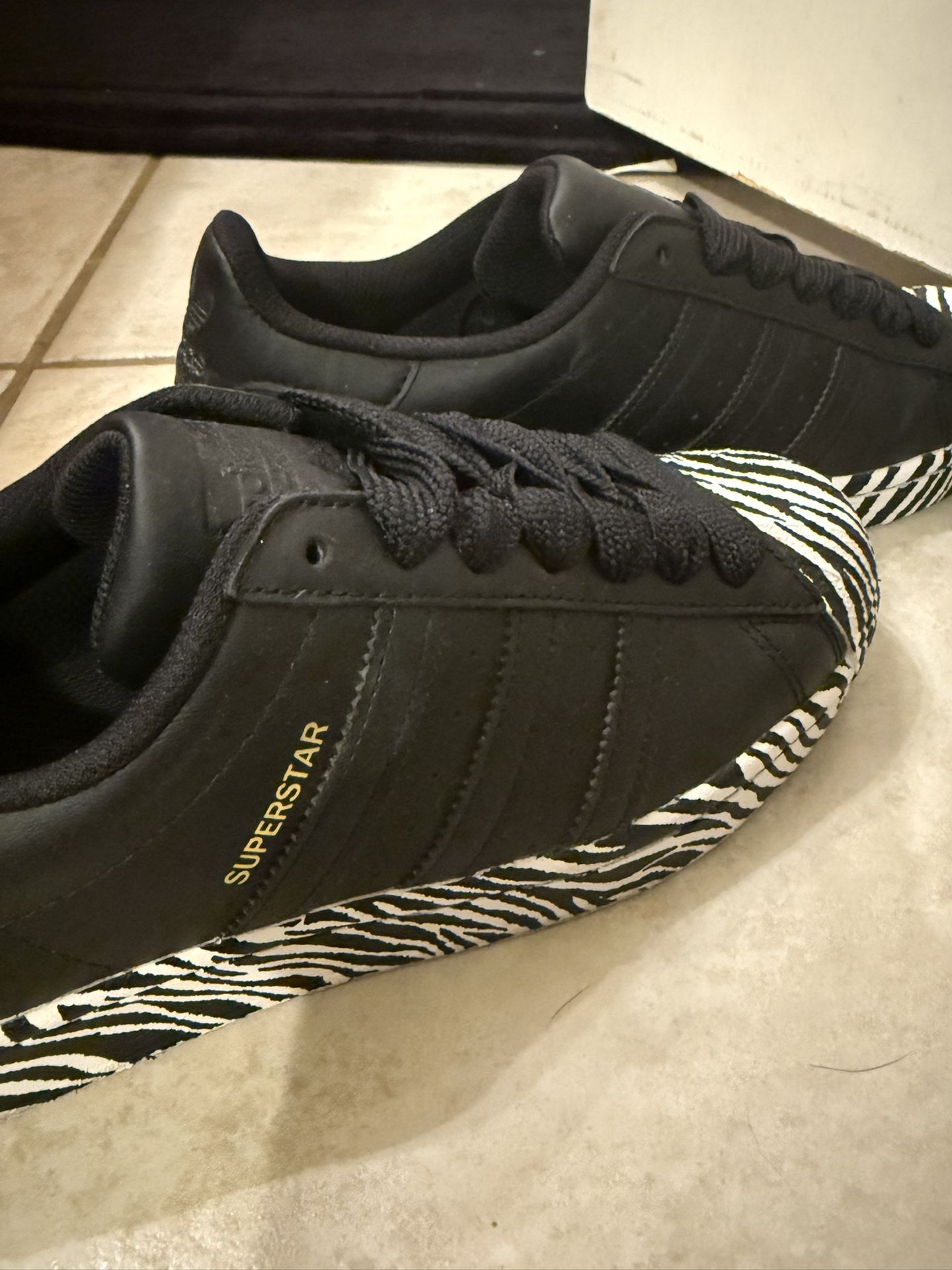 Superstar Adidas Sneakers Size 8