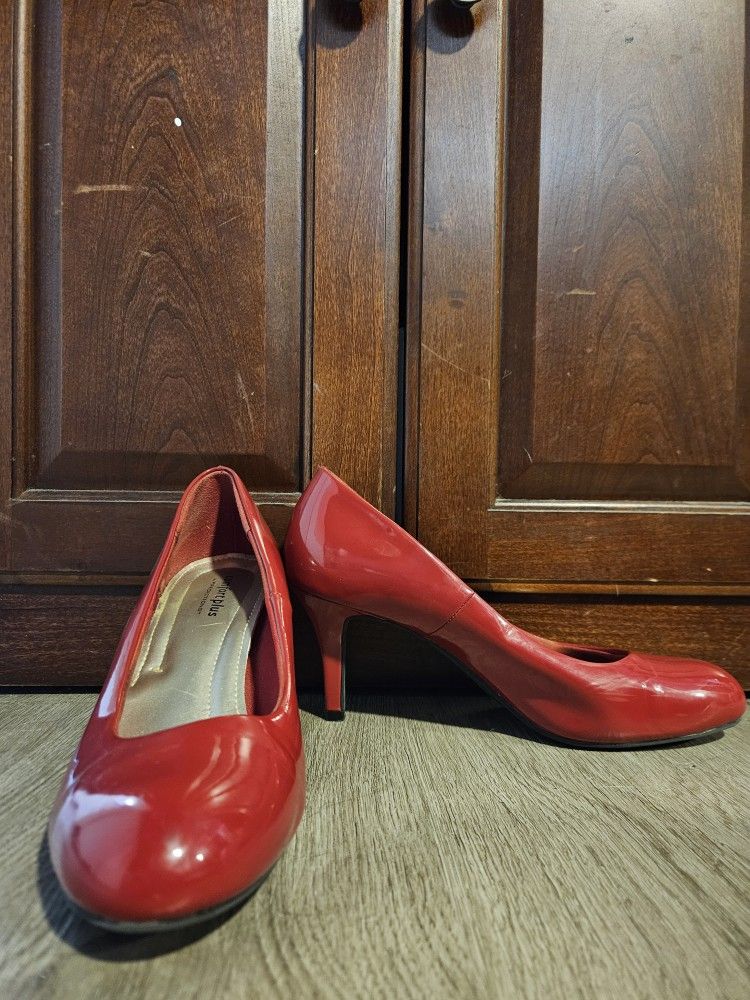 Red High Heels Size 8