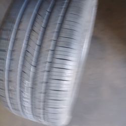245 35 18 ( 2 NEW TIRES  245/35R18 zr18
