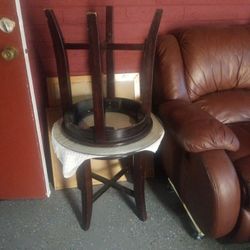 2 End Tables 