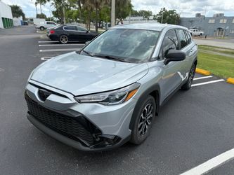 2023 Toyota Corolla Cross SUV – Silver Hybrid