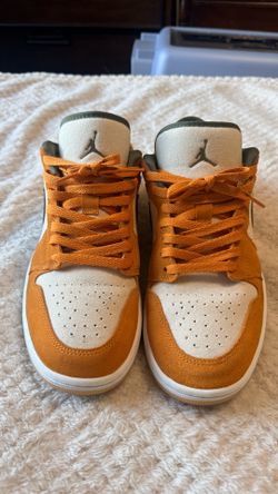 Jordan Air Jordan 1 SE Low "Light Curry" White/Olive/Orange 2021