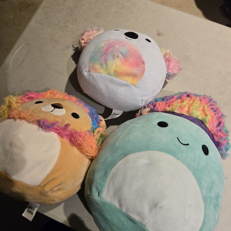 3 Squishmallows