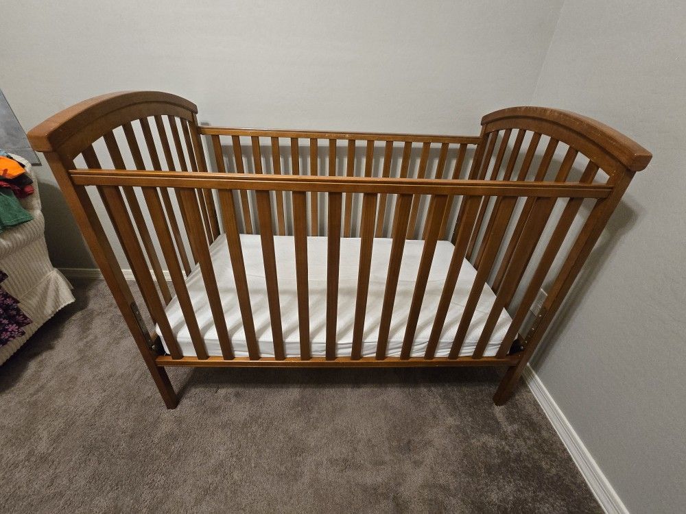 Baby Crib With Mattress