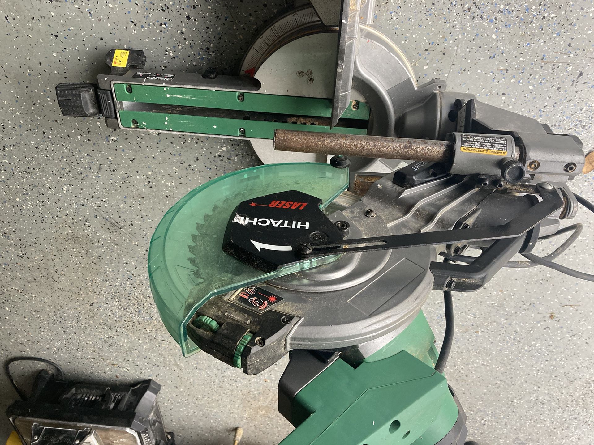 Hitachi Saw 