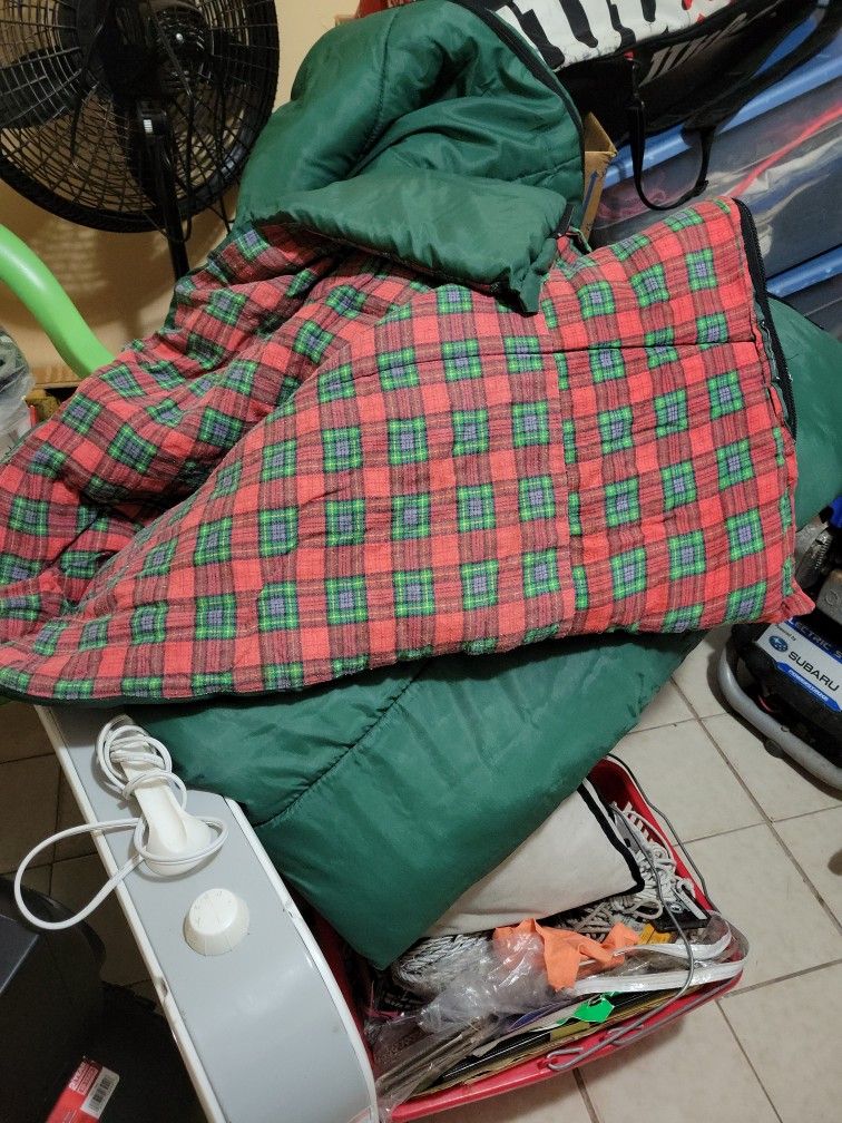 Se Vende Sleeping Bag Para Camping Usado En Buenas Condiciones