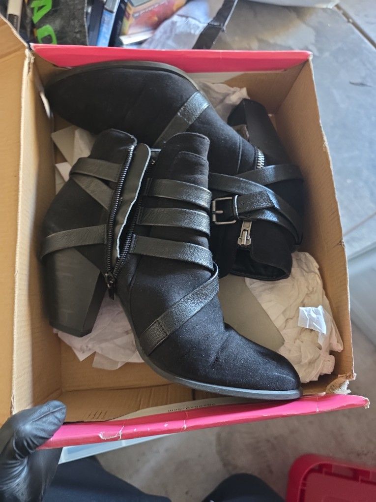 Womens Boots