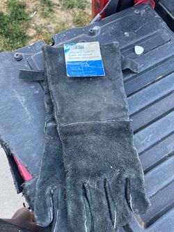 Grilling gloves, brand new