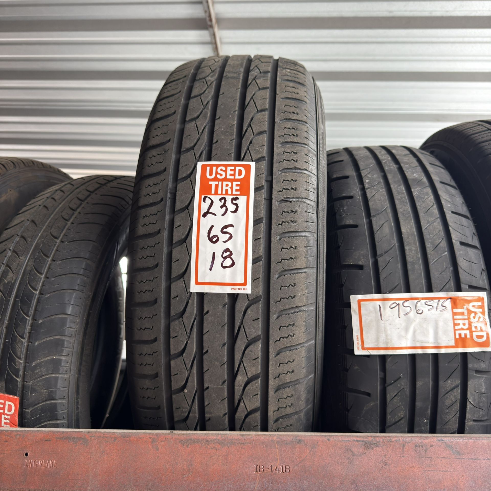 235/65/18 One Tire 🛞 