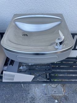 Elkay Water Fountain 