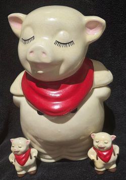 1940's Smiley Pig Cookie Jar / S&P Set