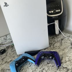 Ps5 Comes With 2 Controllers 