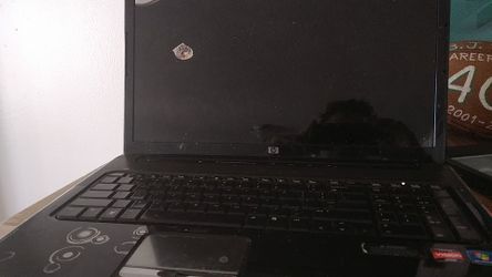 Laptop with busted screen for parts or fixing