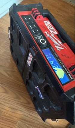Milwaukee M18 Jobsite Radio with Charger