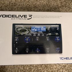 TC-Helicon VoiceLive 3 Extreme Guitar and Vocal Effects Processor Pedal