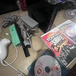 Nintendo Wii W Games And Controllers 