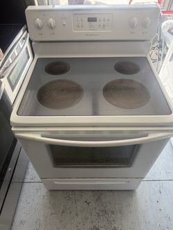 Frigidaire Stove 