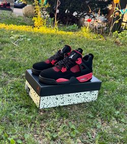 Jordan 4 size 8.5 men brand new never worn