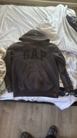 GAP sweater