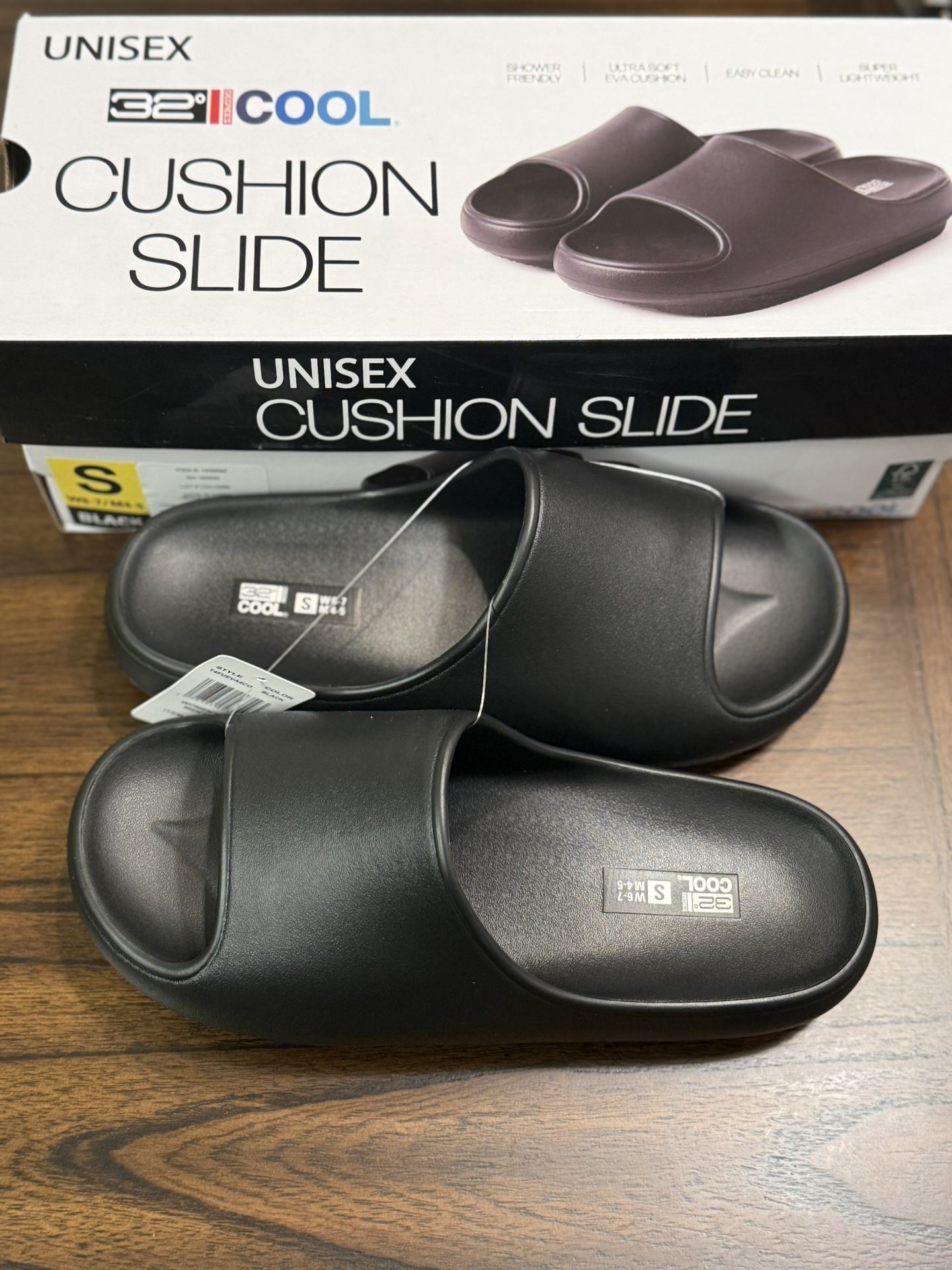 Size 7.5 Unisex ( Men and Women) Cushion Slide Summer Sandals🩴