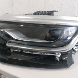2024   GRAND WAGONER HEADLIGHT  LEFT 