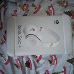 Beats Solo 4