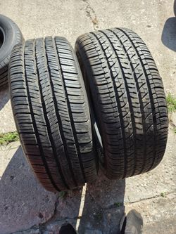 2 tires 225/60/16  2 brands