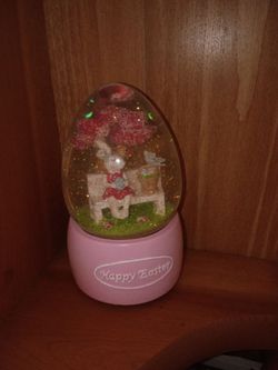 Musical Easter egg glass