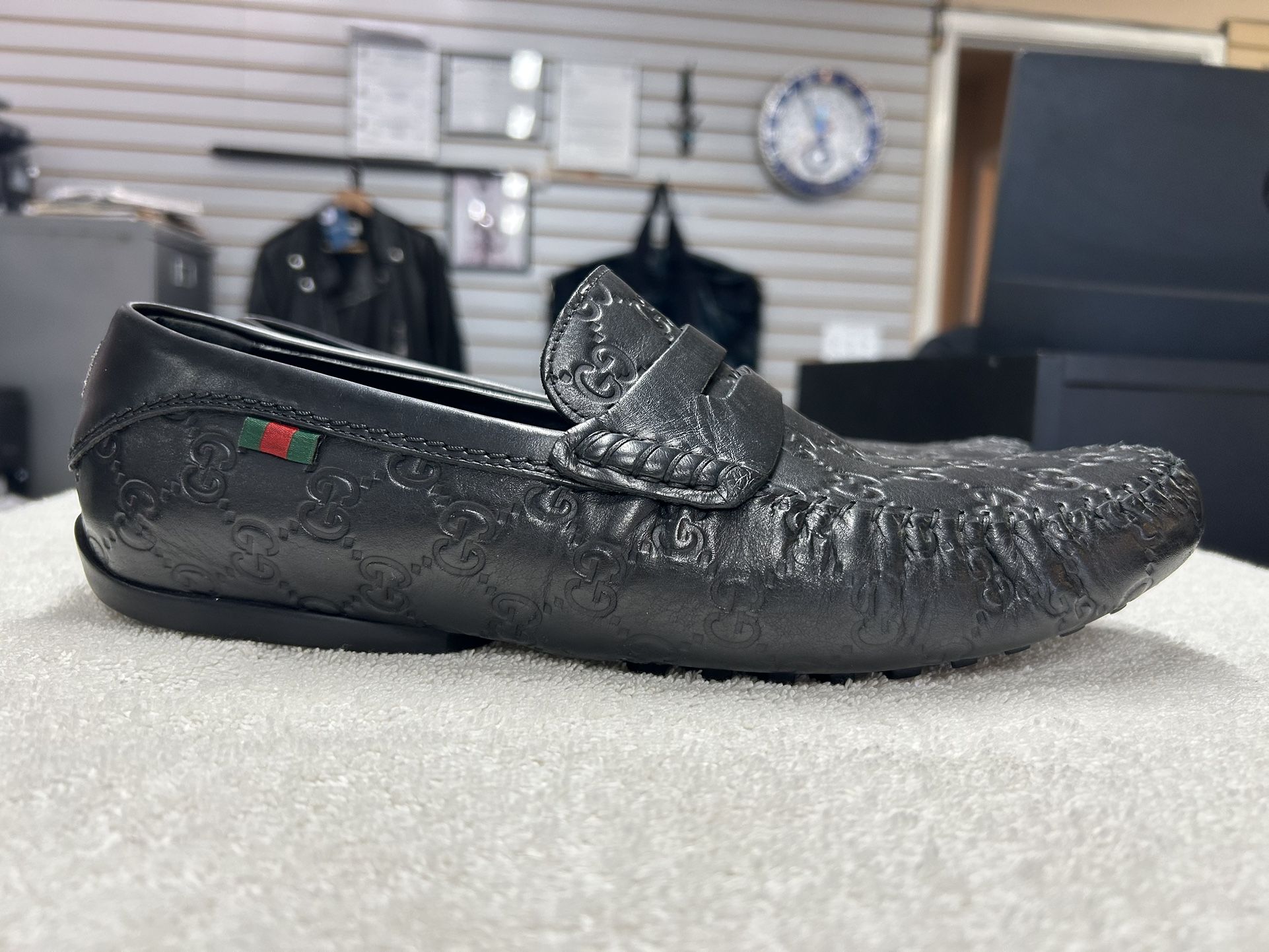 Gucci Black Guccissima Leather Loafers Shoes SZ 8