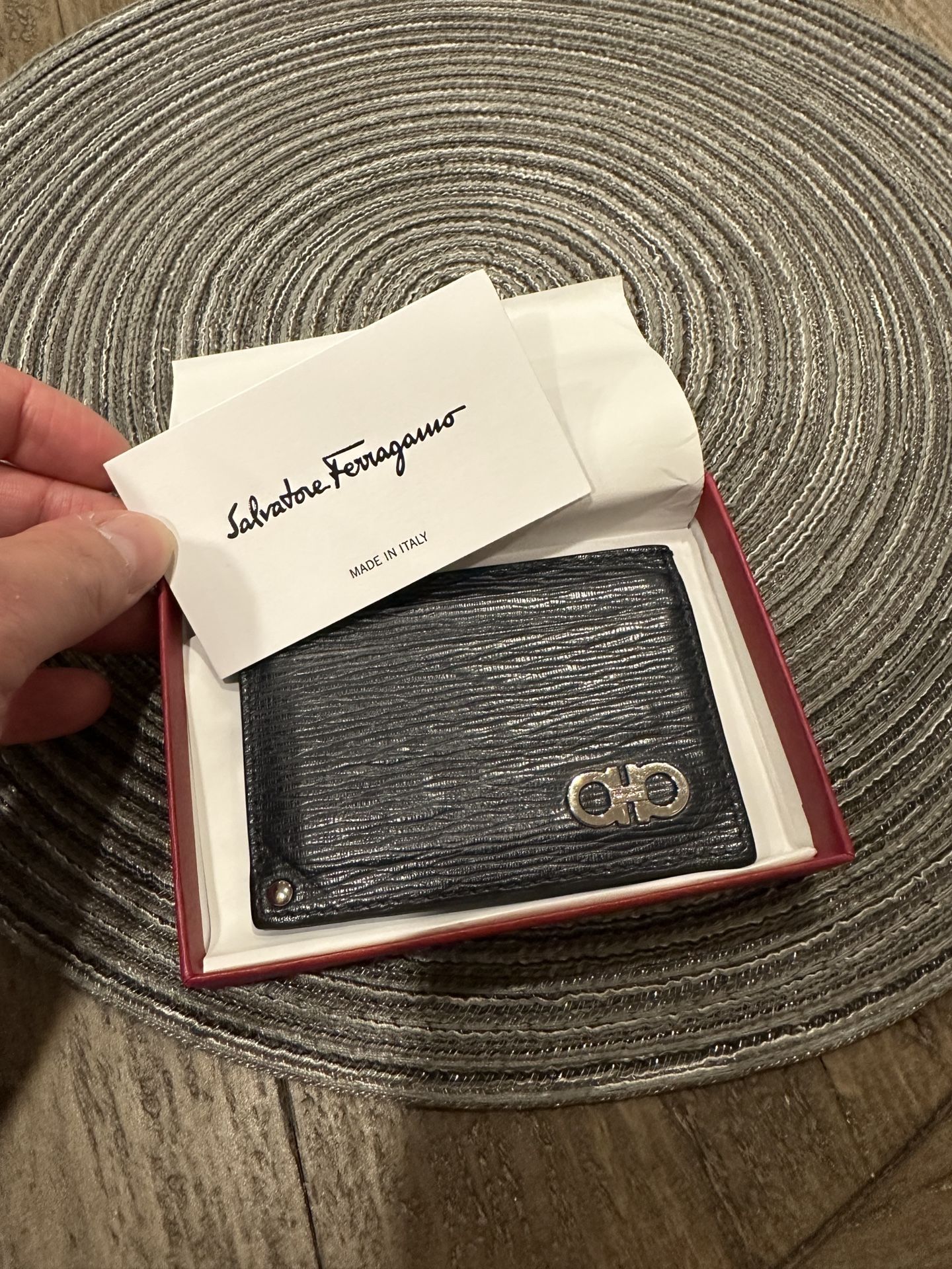 Salvatore Ferragamo Leather Card Holder With Pull out ID Navy