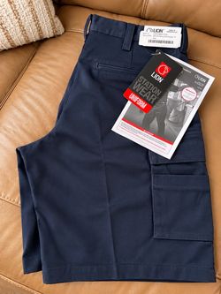 LION Station Wear Cargo Uniform Shorts – Size 37 – NWT