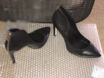 BCBG Eneration Black VERY SEXY HEELS 3” REAL LEATHER SIZE 12