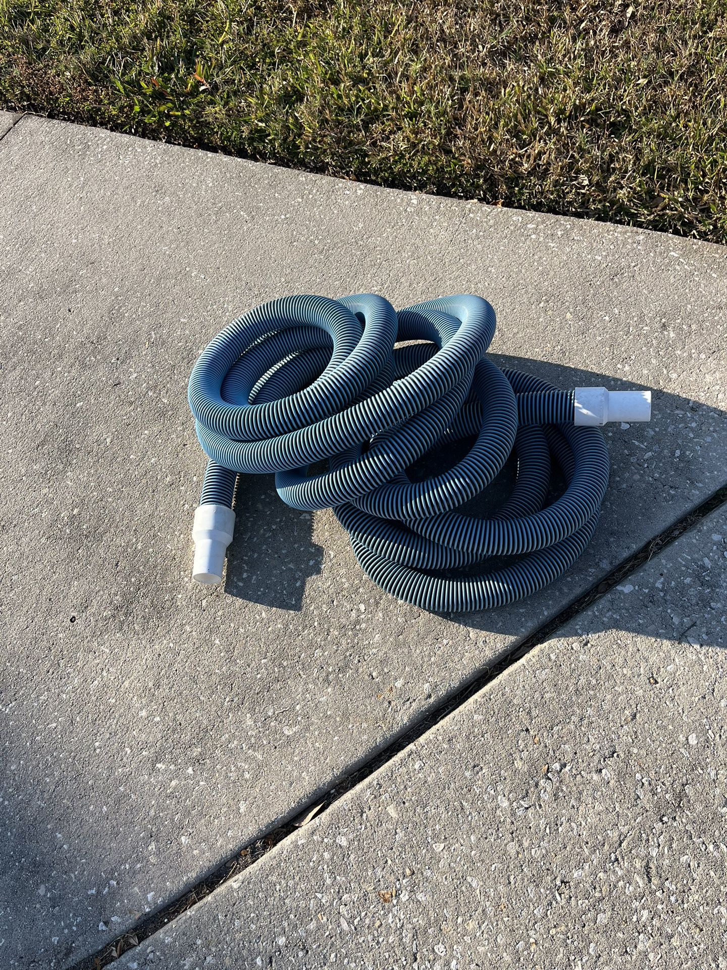 Pool Hose. 32’ Great Condition