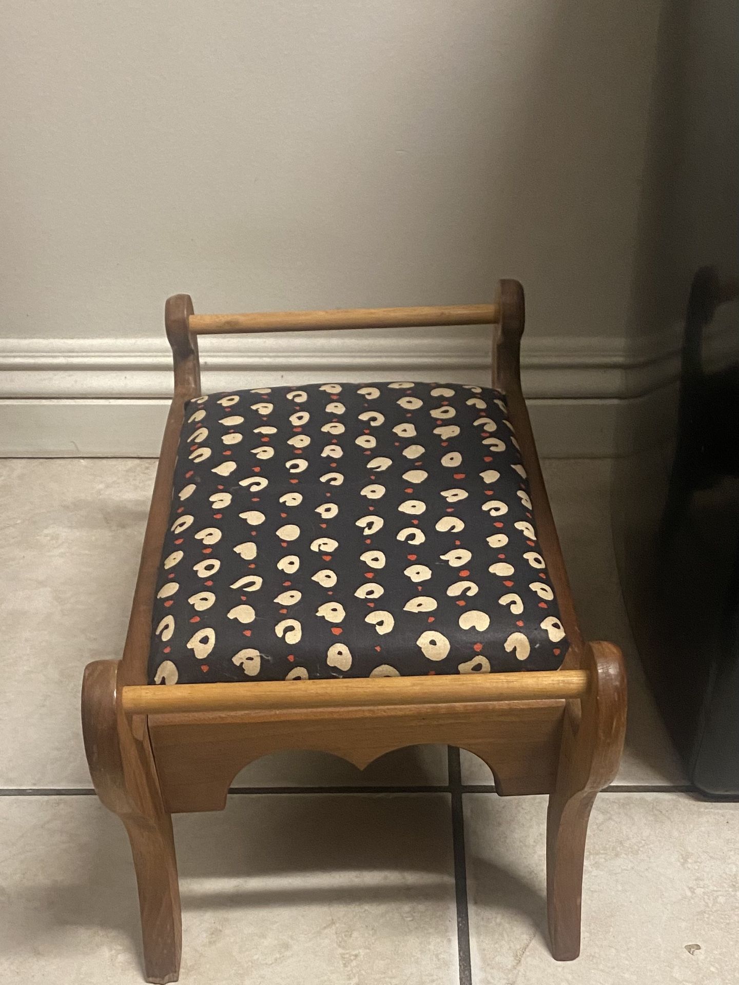 Antique Floral Tapestry Foot Stool | French Provincial Tapestry Top Stool | Antique Stool