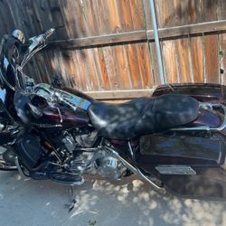 06 Harley Street Glide